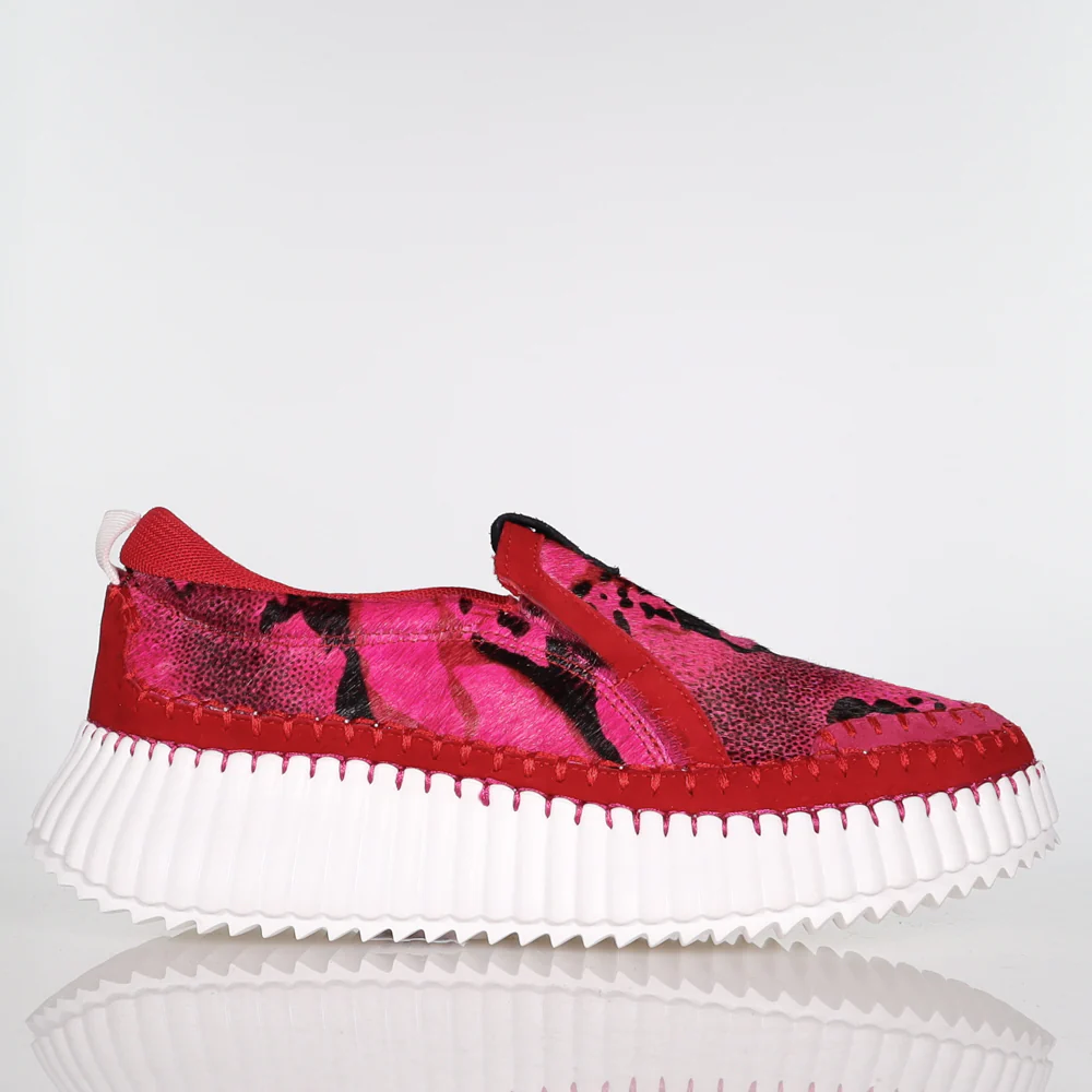 37 SAMPLE - ESME/RED HOT PINK