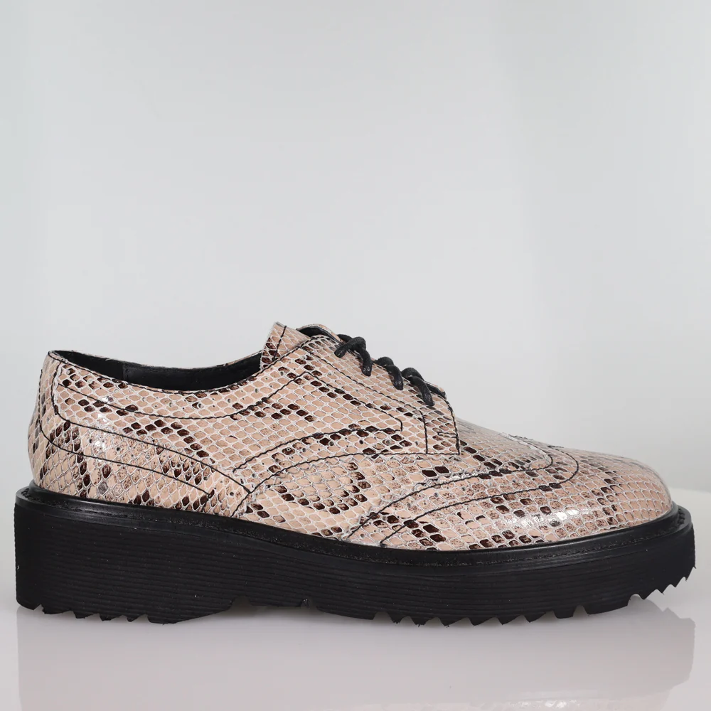 37 SAMPLE - OXFORD/BEIGE COBRA