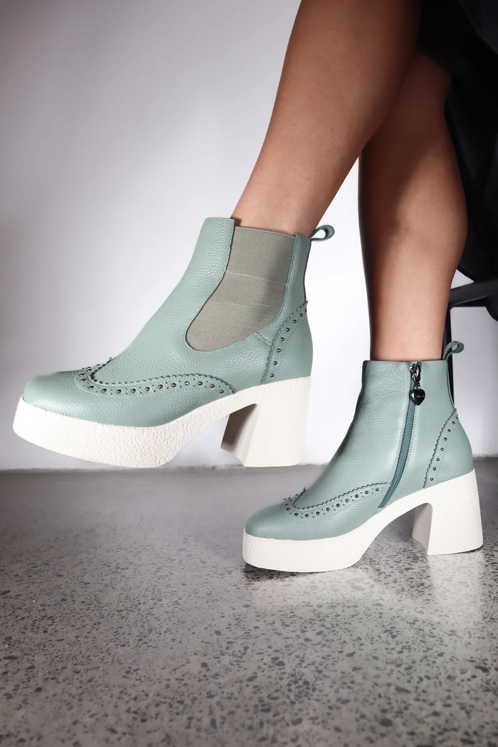 Bonnie - Last Pairs - Image 5