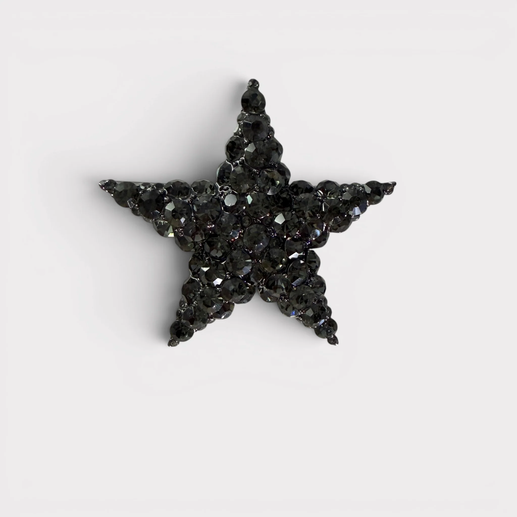 Brooch - Image 11