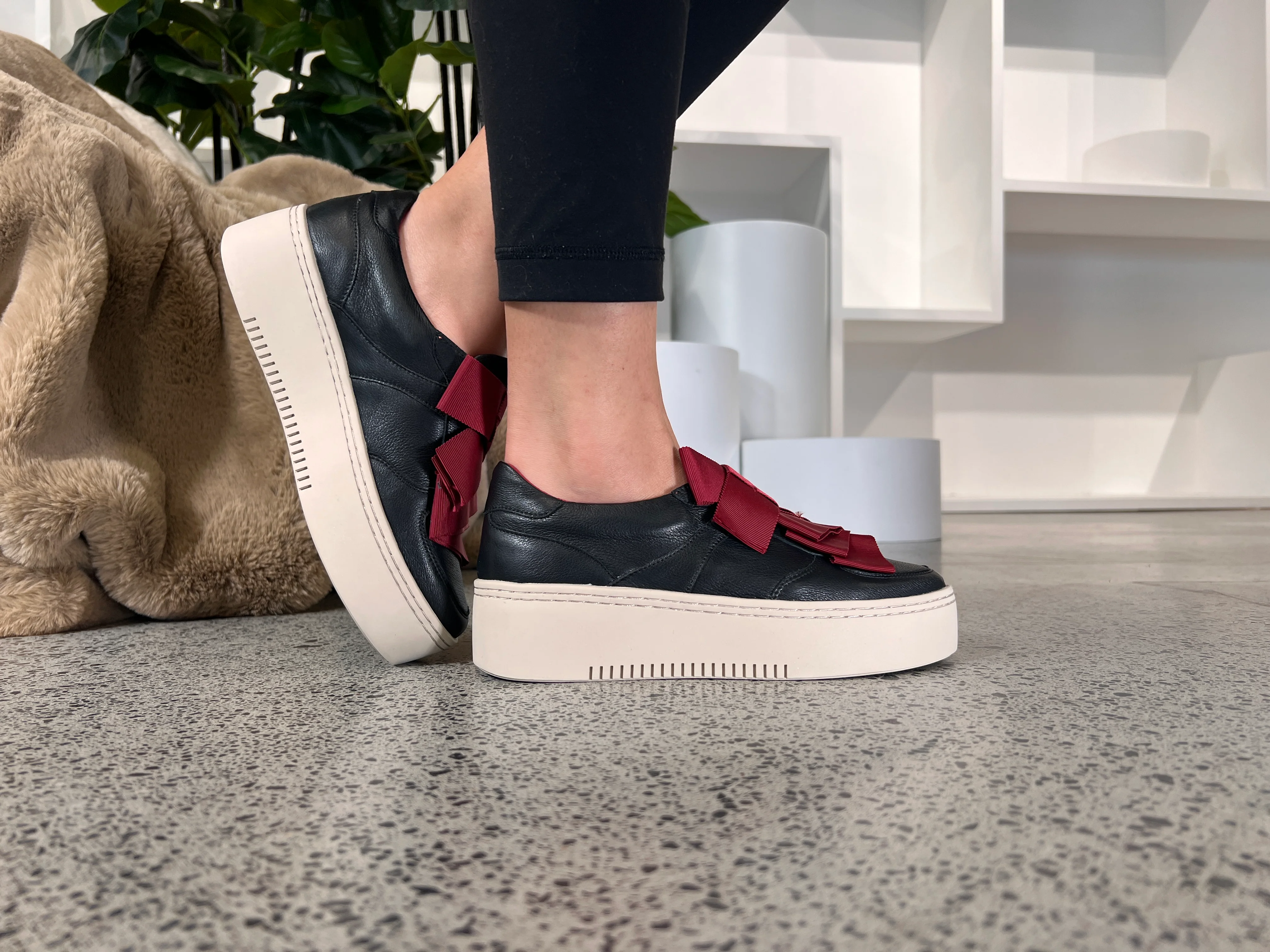 Yoko - Leather Platform Sneaker - Image 11